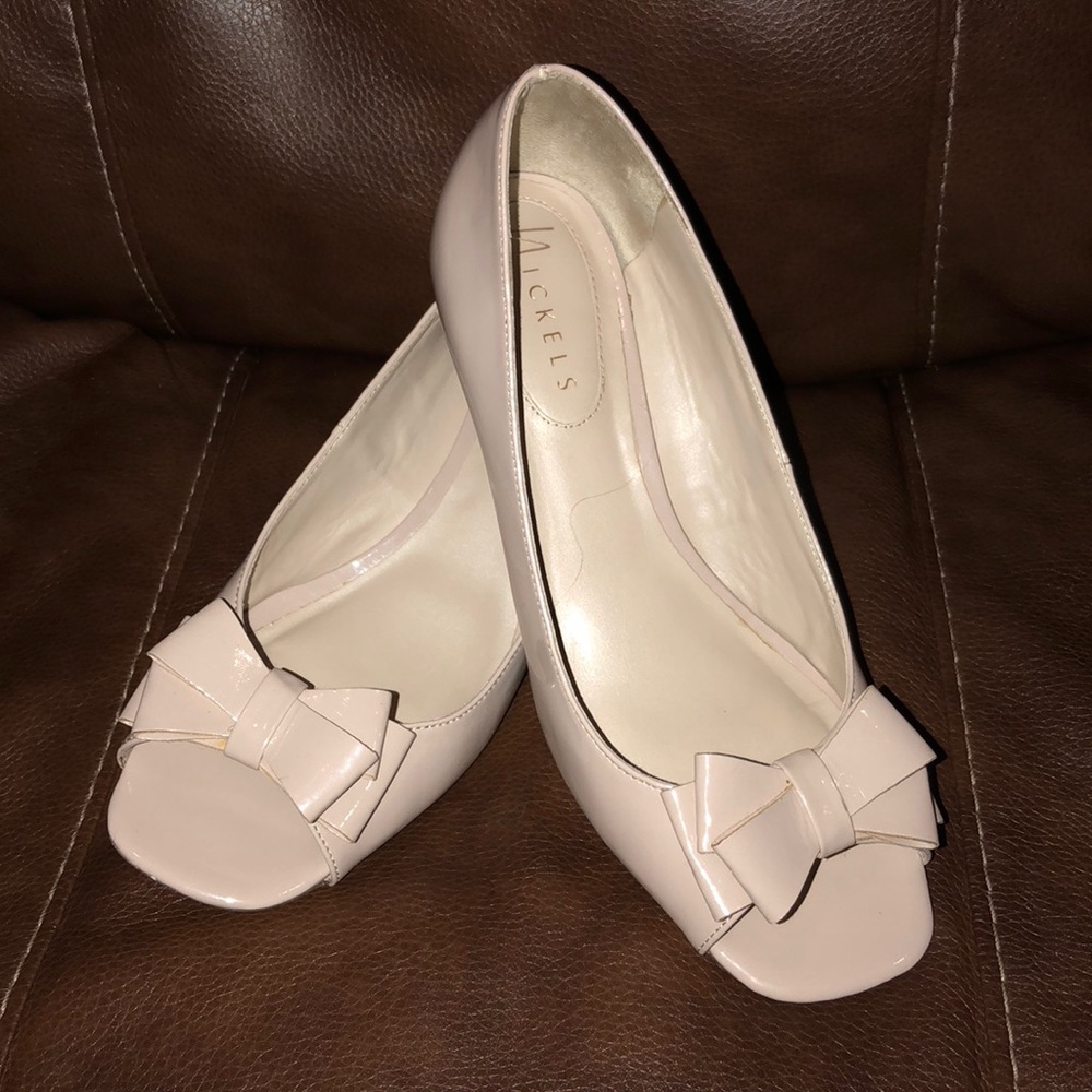 Neutral Bow Wedge Shoes 💗
